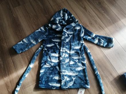 Nový župan s kapucňou, 128