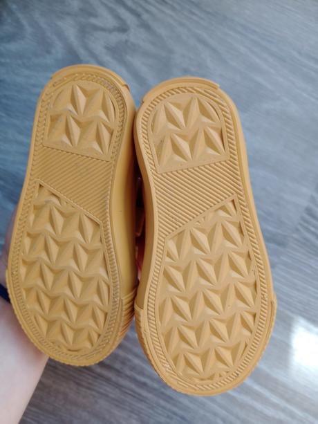 Tenisky reserved, reserved,20 / 21