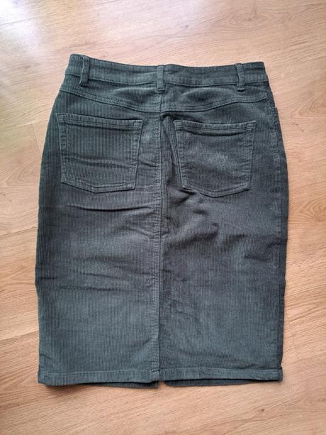 Menčestrova sukňa l, pepco,38