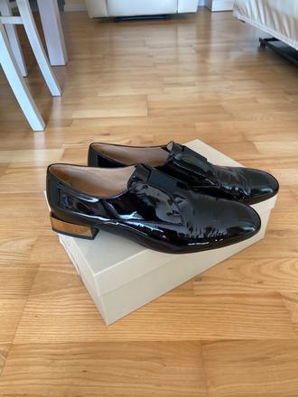 Lakované koužené poltopánky baldowski, 40