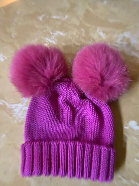 Čiapočka s brmbolcami, 50