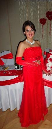 Nadherne krajkove spolocenske saty, 36