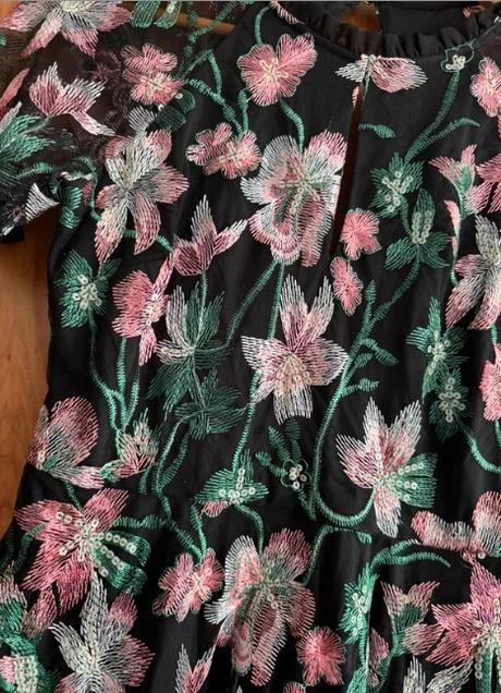 Kensie kvetinové mini šaty, s