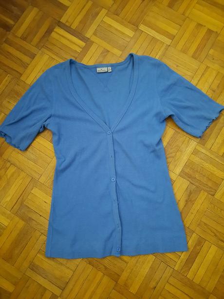 Dámske vrúbkované tričko so zapínaním, 36