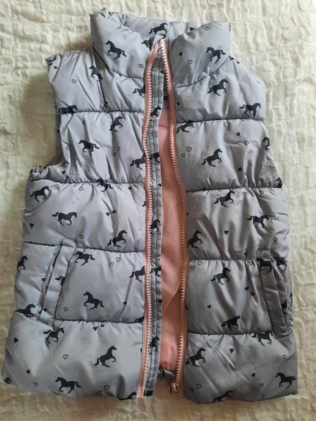 Vesta, rifle a tričko (cena za všetko), 104–116