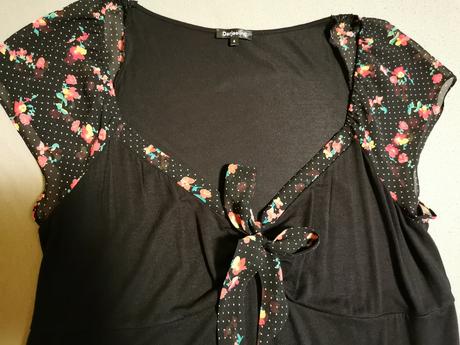 Dámske čierne šaty s krátkym rukávikom, m