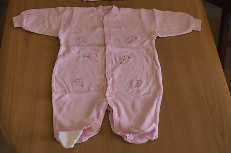 Dojčenská súprava s vestičkou, 56