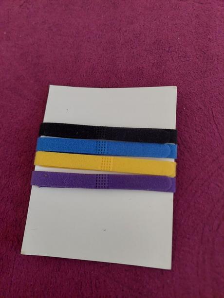 Prvé značkovacie pásiky pre šteňatá,