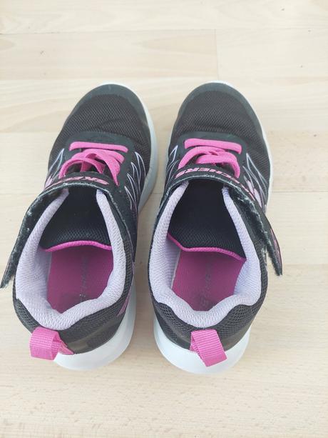 Botasky, skechers,33