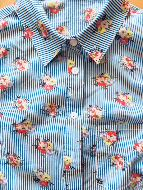 Pásikavá blúzka s kvetmi, m