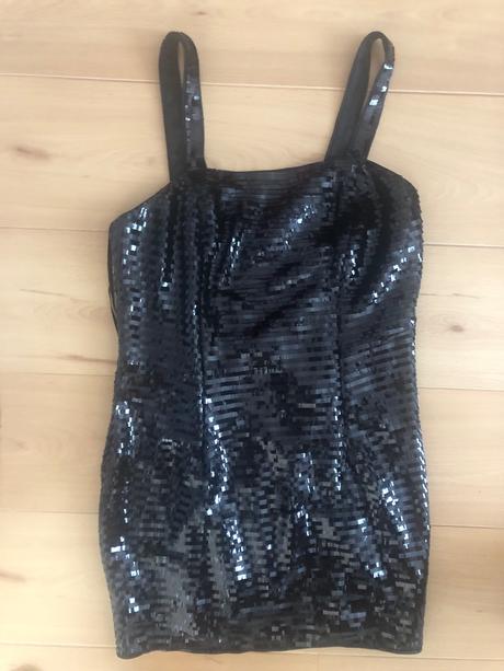 Nové spolocenské šaty, l