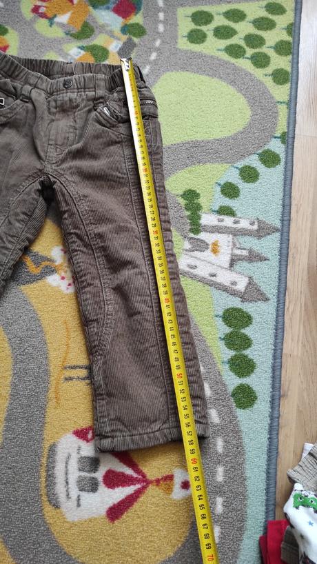 Zateplene menčestrove nohavice velkost 4 roky, 104