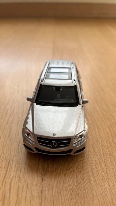 Kovové autíčko zn. mercedes, 