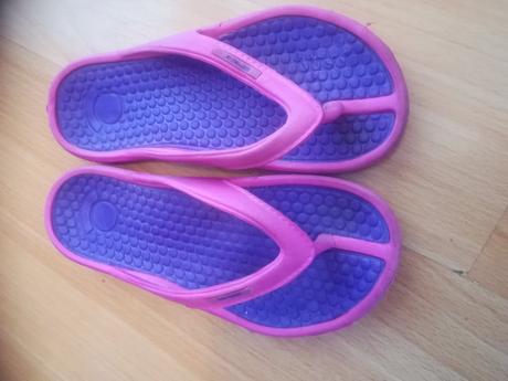 Dievčenské šľapky, 31