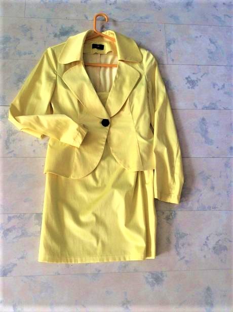 Luxusný saténový kostým, 38