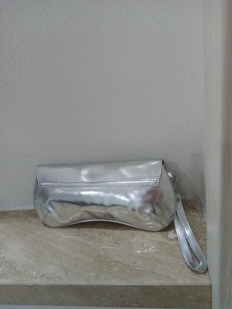 Strieborná kabelka, avon