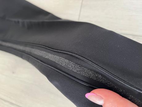 Motivi talianske nohavice, s