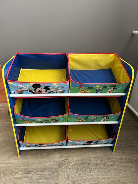 Regál na hracky, 