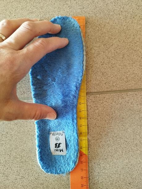 Detské čižmy, baťa,35