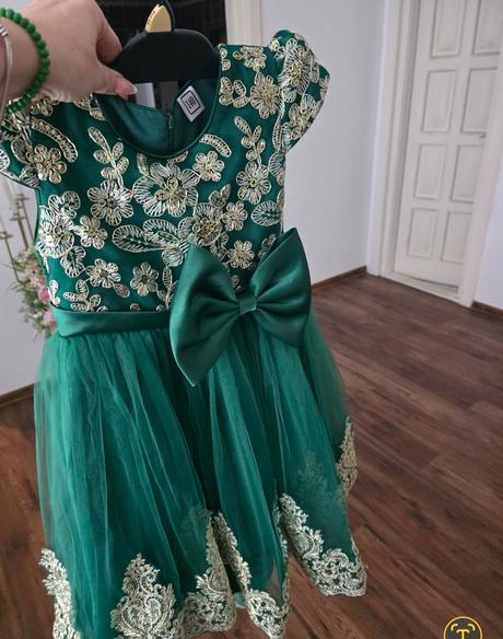 Spoločenské saty, 128