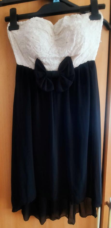 Predám elegantné krátke šaty, s