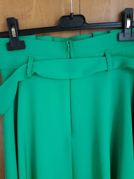 Slávnostná sukňa, s