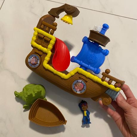 Loď do vody disney, 