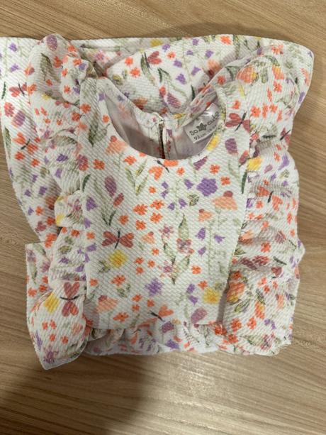 Dievčenské šaty, 92