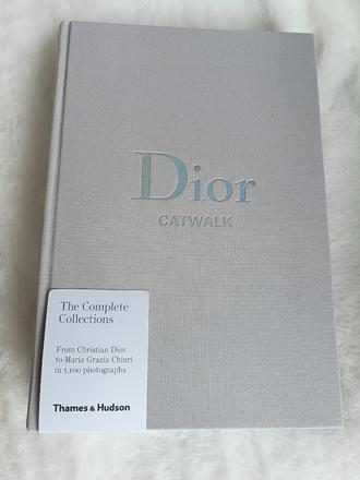 Dior catwalk the complete collections,