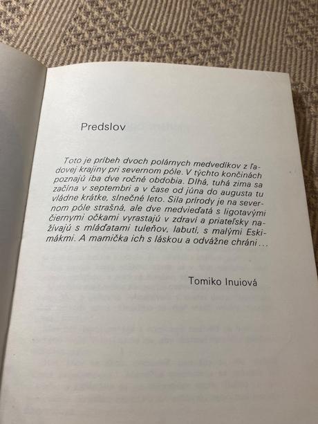 Krásna stará kniha muško a miško na severnom póle, 