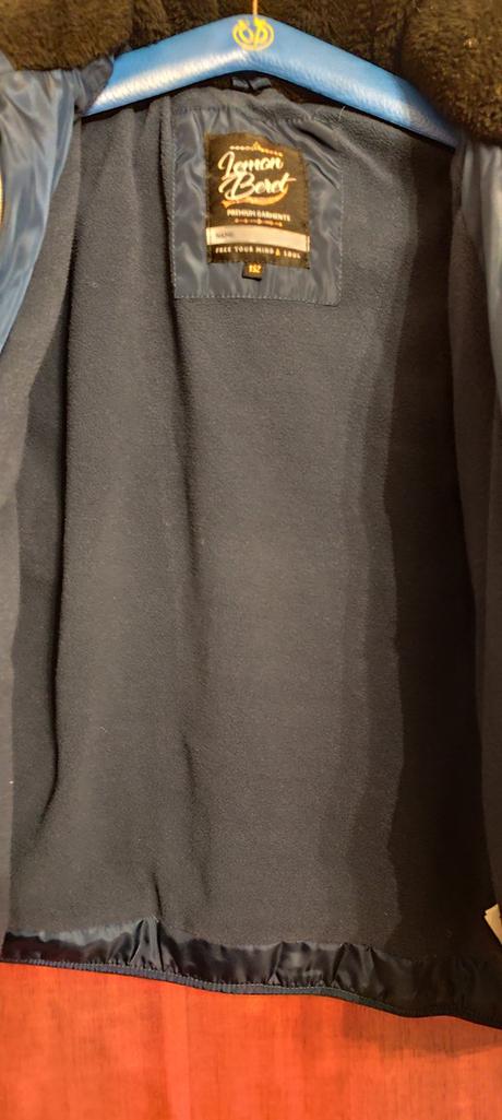 Vetrovka lemon beret, 146