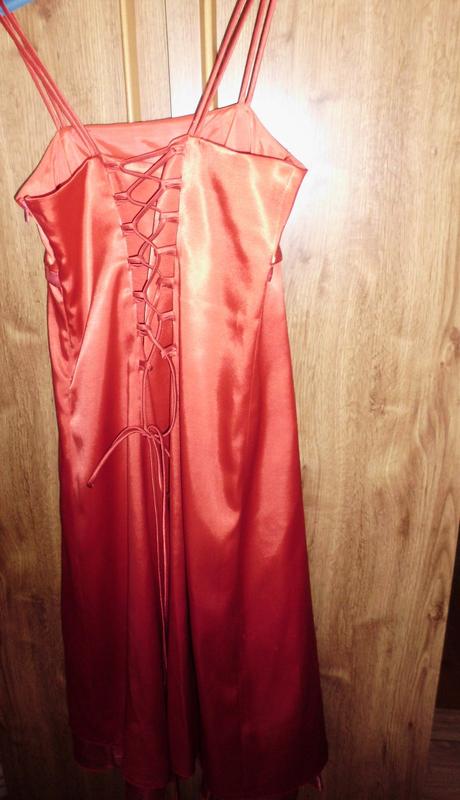 Spoločenské šaty, 42