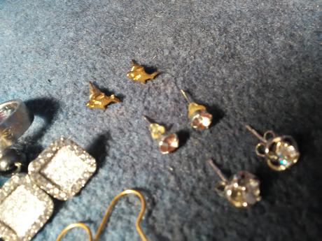 Set náramok, náušnice, prsteň., 