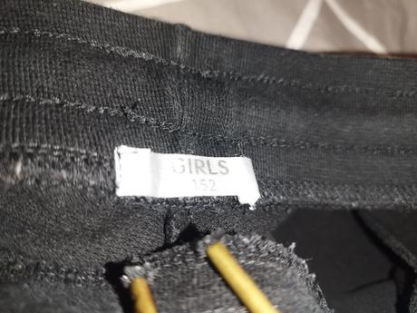 Čierne tepláky veľ. 152, pepco,152