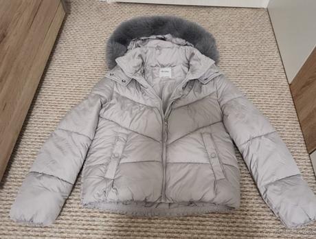 Dámska sivá vetrovka, bershka,m