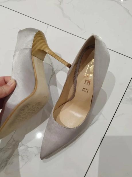 Lodičky na podpätku, 37