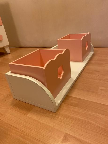 Dievčenská izba - posteľ, komoda, nočný stolík,...,