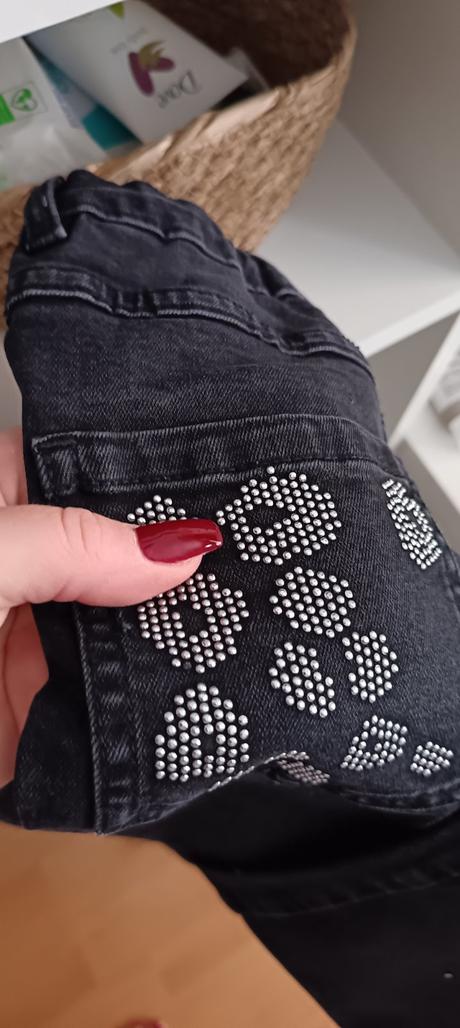 Moderné džínsy s trblietkami, 146