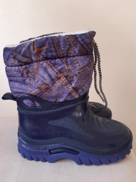 Vyteplené gumáky, 26