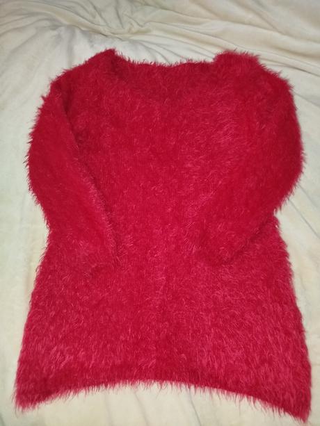 Červený predĺžený svetrík, m