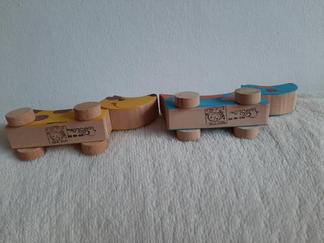 Drevené stojany na ceruzky,pastelky, 