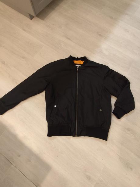 Bomber, reserved,152