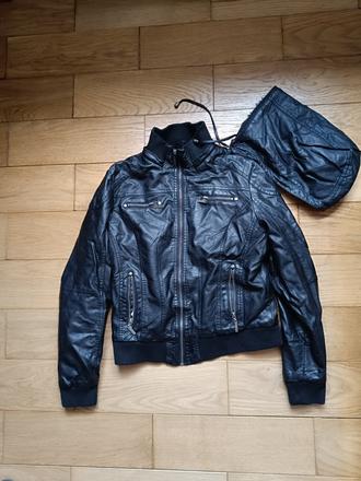 Zateplená koženka s kapucňou, s