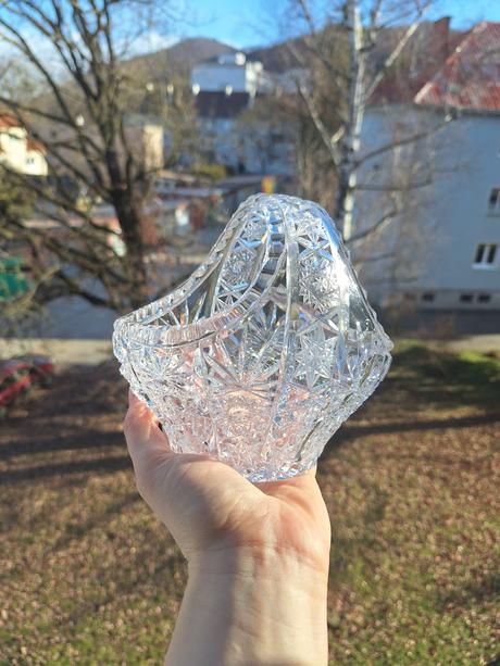 Kristalove sklenene kosiky, 