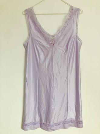 Vintage sexy dámske lesklé luxusné nočné prádlo, l