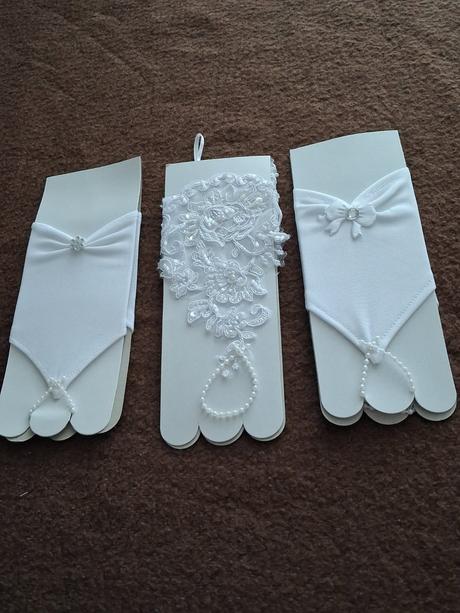 Rukavicve na 1.sv. prijímanie, 74