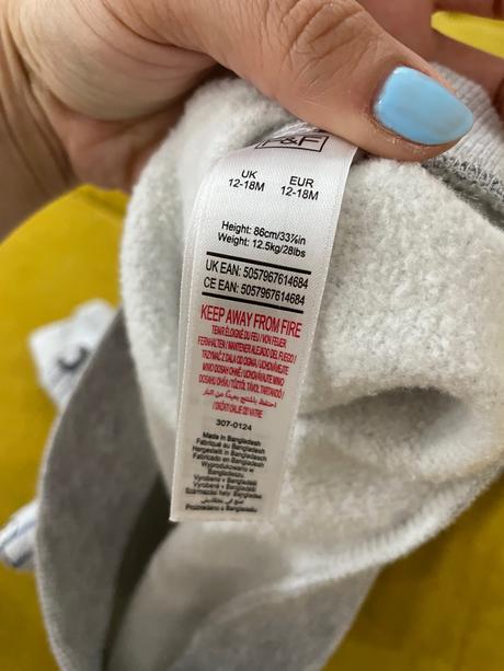 Mikina 1 + 2 ako darček, f&f,86