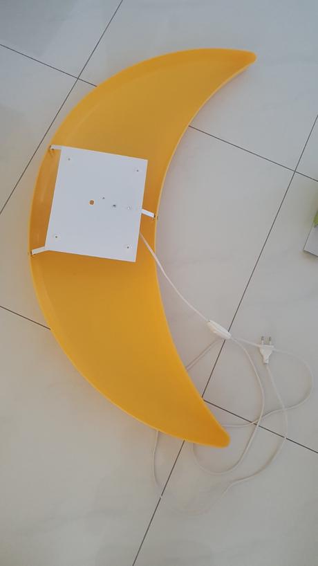 Ikea lampa nástenná smila mane,