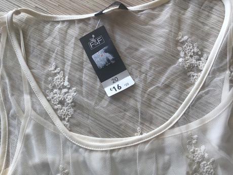 Top s krajkou/93, 48