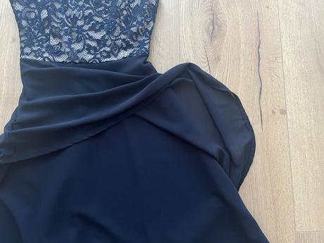 Tmavomodre šaty s bolerom, 36